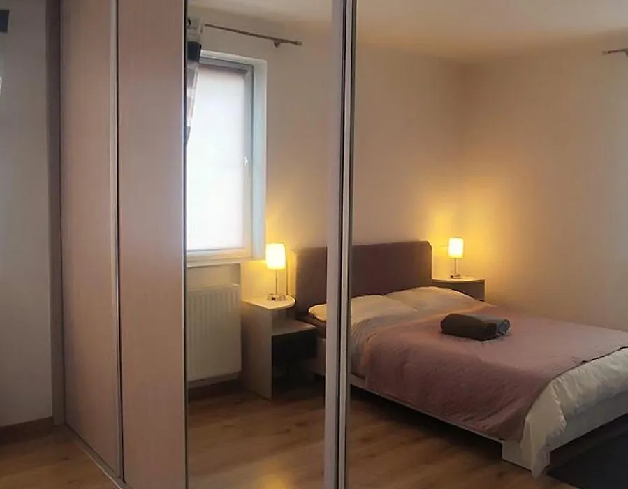 Cozy, Equipped Apartment With Free Monitored Private Parking Close To Old Town-1